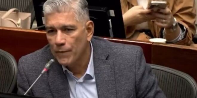 Fiscalía incauta bienes al senador Édgar Díaz y al contratista Pedro Silva