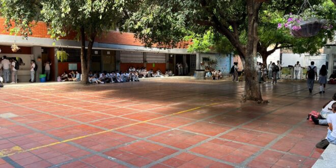 Mujer amenazó con arma de fuego a profesor de colegio en Cúcuta