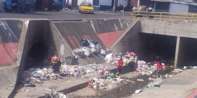 ¿Responsabilidad ciudadana o abandono oficial? El eterno problema del canal Bogotá en Cúcuta