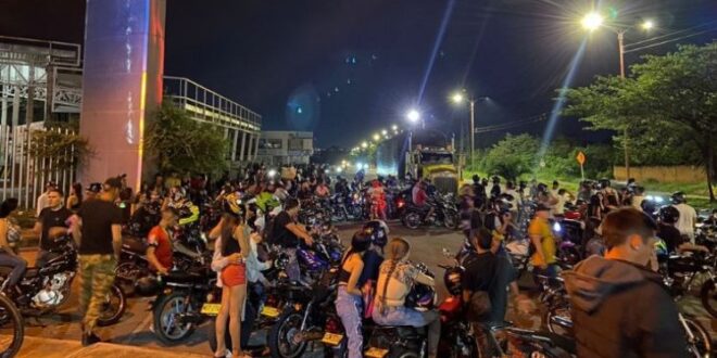 Un joven muerto, una moto robada y múltiples accidentes dejó las primeras caravanas de Halloween en Cúcuta