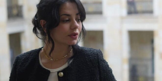 Hundieron aspiración al Senado de Amaranta Hank