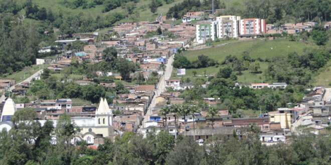 Habitantes de Labateca en alerta por combates y toque de queda