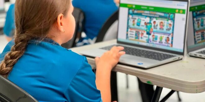 ¡Los Patios entra en la era digital! Inicia programa de alfabetización y formación para toda la comunidad