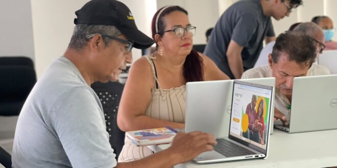 Veedores de Los Patios fortalecen sus conocimientos en herramientas digitales